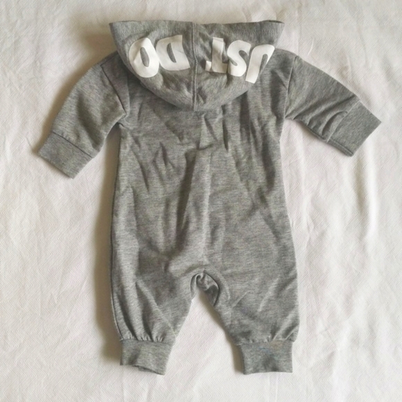 NEW nike logo zipper close hoodie jumpsuit newborn baby unisex neutral - Picture 9 of 9